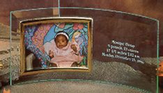 Hoizontal Picture frame in bent glass with inscription