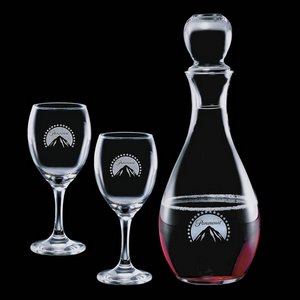 Carberry Decanter and 2 Wine Glasses Engraved Glasses 
