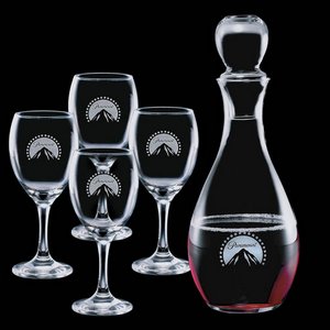 Carberry Decanter and 4 Wine Glasses Engraved Glasses 