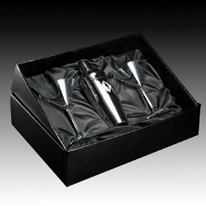 Connoisseur Shaker and 2 Connoisseur Martini 