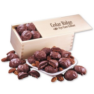 Pecan Turtles in Wooden Collector?s Branded Gift Box 