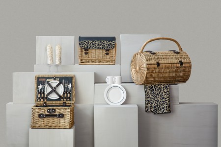 'Barrel' Picnic Basket, (Dahlia Collection) 