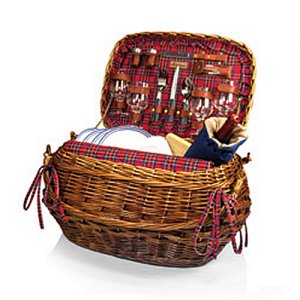 'Highlander' Picnic Basket, (Red Tartan) 